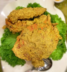 Baked Sri Lanka crab in white sauce (salted egg)