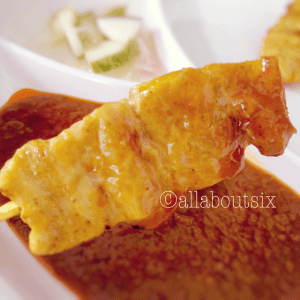 Curb your hunger with freshlygrilled pork satay.