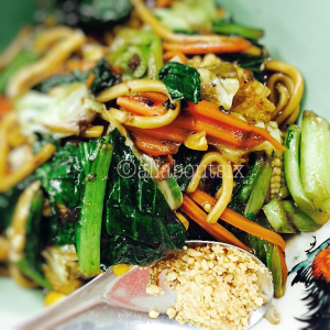 During the Annual Vegetarian Festival, MTP serves a delicious vegan version of their famous Hokkien Fried Noodles for the entire week.